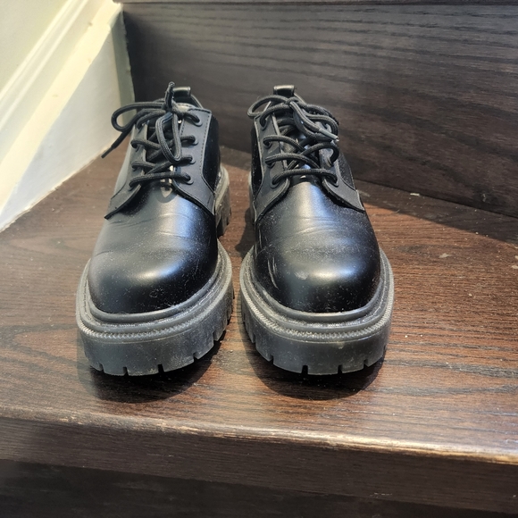 Chunky Platform Shoe - Picture 2 of 6